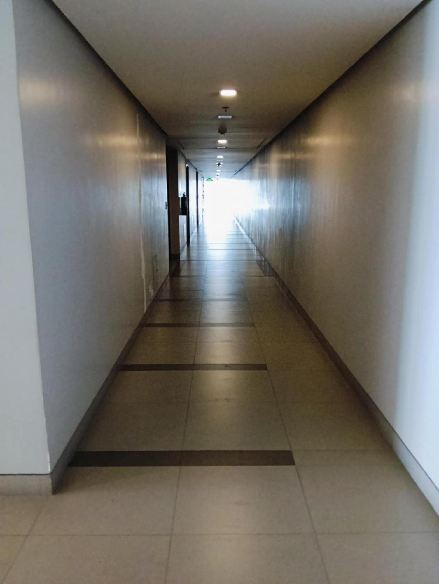 81 Newport Boulevard Cluster 4 - 8F Across Naia Airport, Terminal 3 Пасай Екстериор снимка